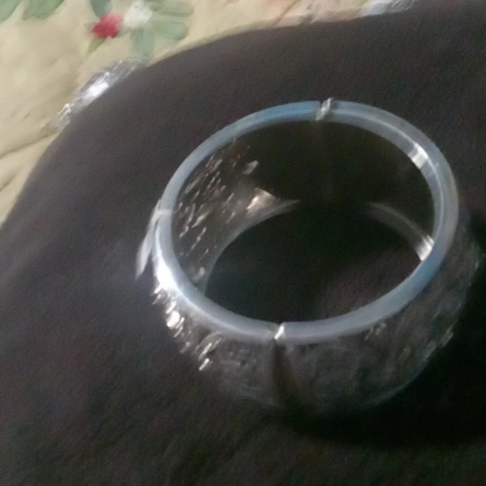 Bangle - Picture 3 of 4